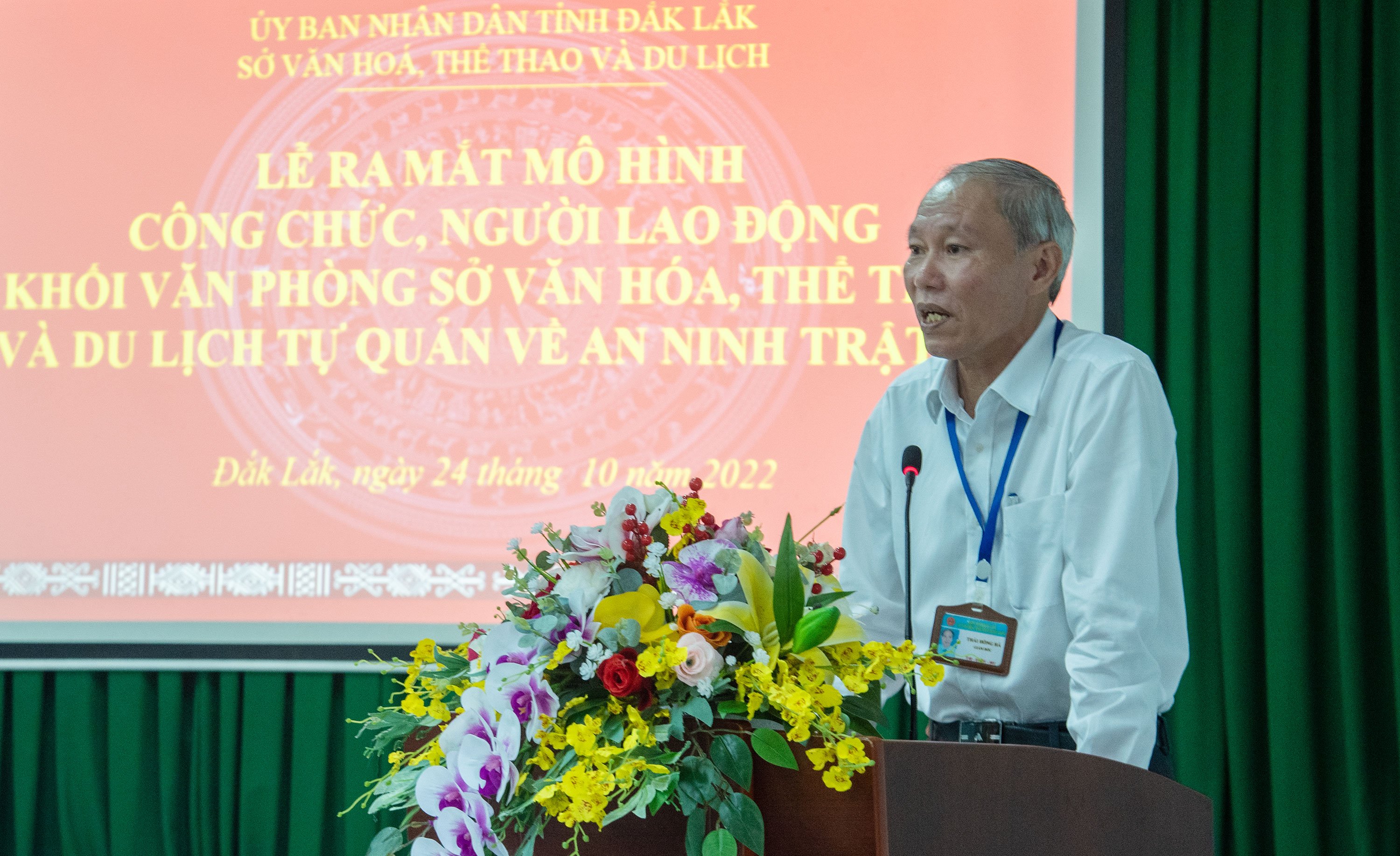 Đồng chí Thái Hồng Hà - TUV, Giám đốc Sở VHTTDL, Trưởng Ban Chỉ đạo Mô hình tự quản về an ninh trật tự Sở phát biểu chỉ đạo